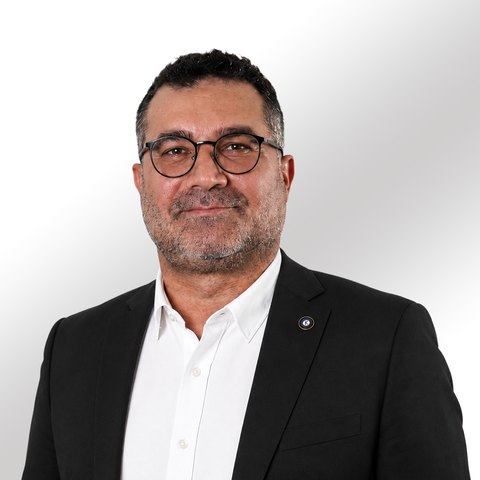 Metin Yüksel DİNÇASLAN